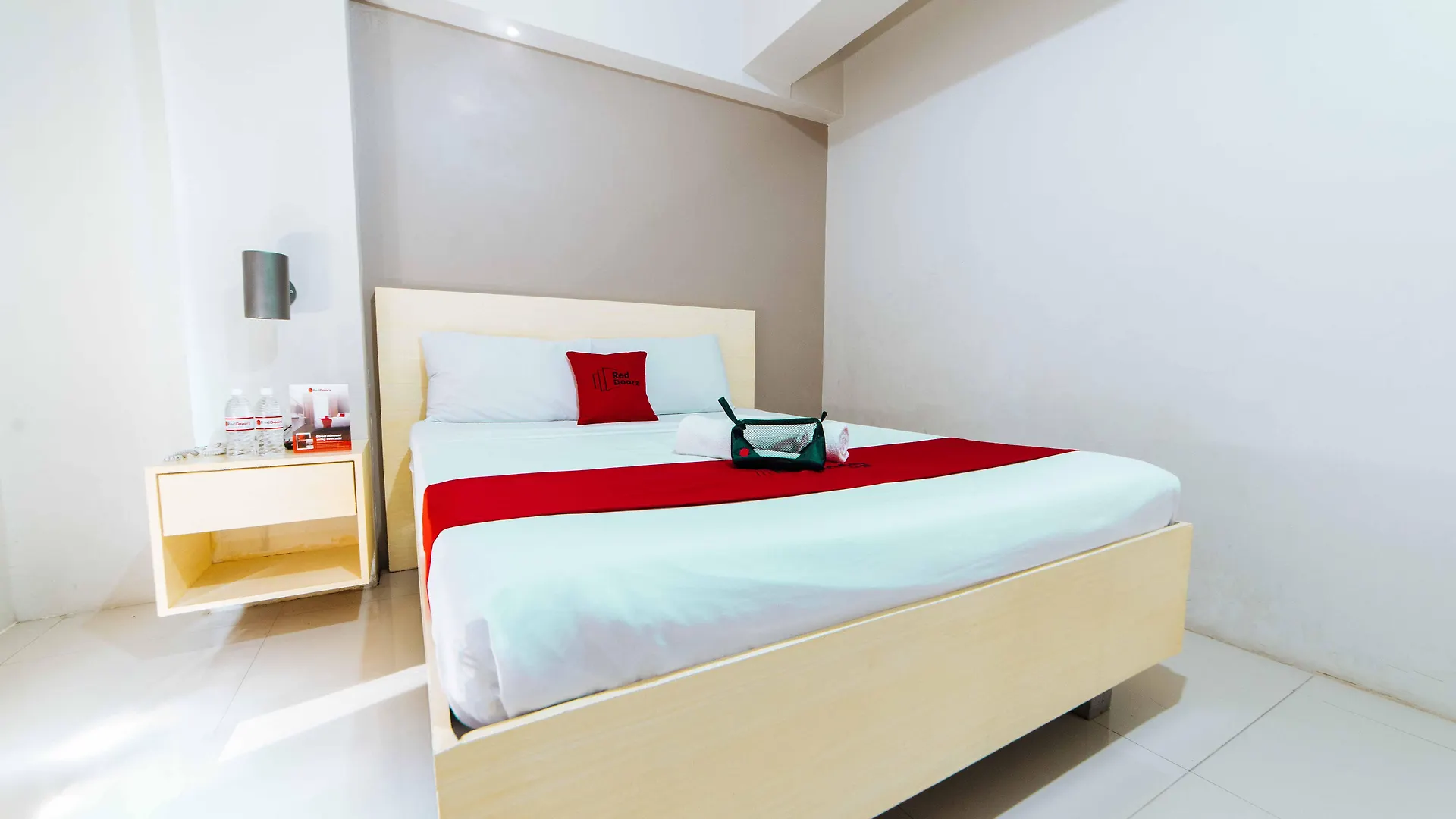 Reddoorz At Samat Mandaluyong Hotel